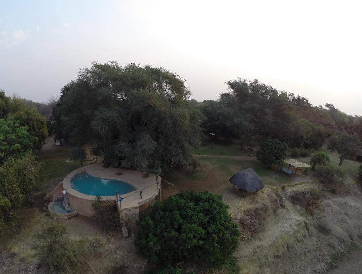 Track And Trail River Camp Kakumbi Exterior foto